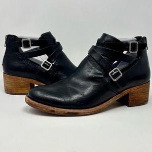 Kork-Ease Jardin Buckle Strap Black Leather Ankle Bootie Boots Back Zip Size 7